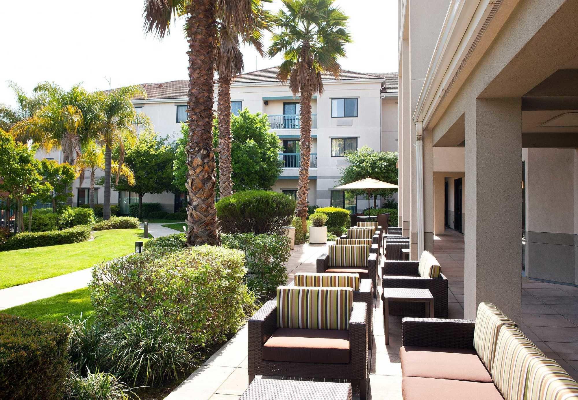 Hotel Courtyard By Marriott Oakland Airport Exteriér fotografie