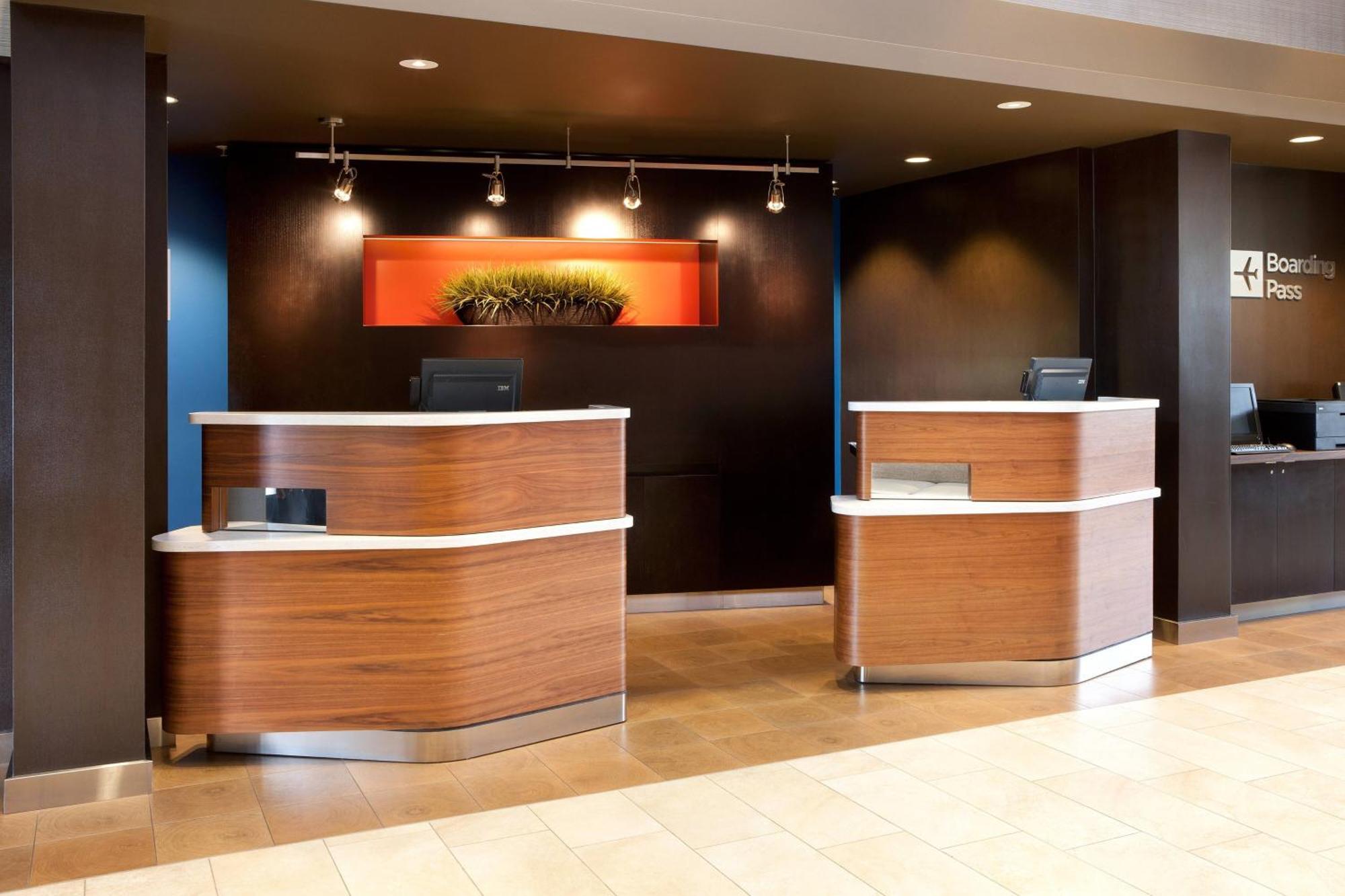 Hotel Courtyard By Marriott Oakland Airport Exteriér fotografie