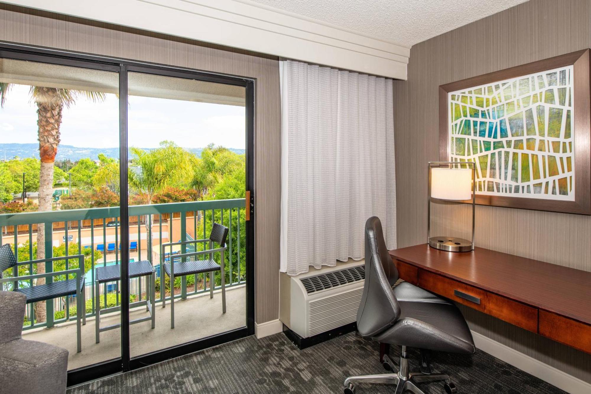 Hotel Courtyard By Marriott Oakland Airport Exteriér fotografie
