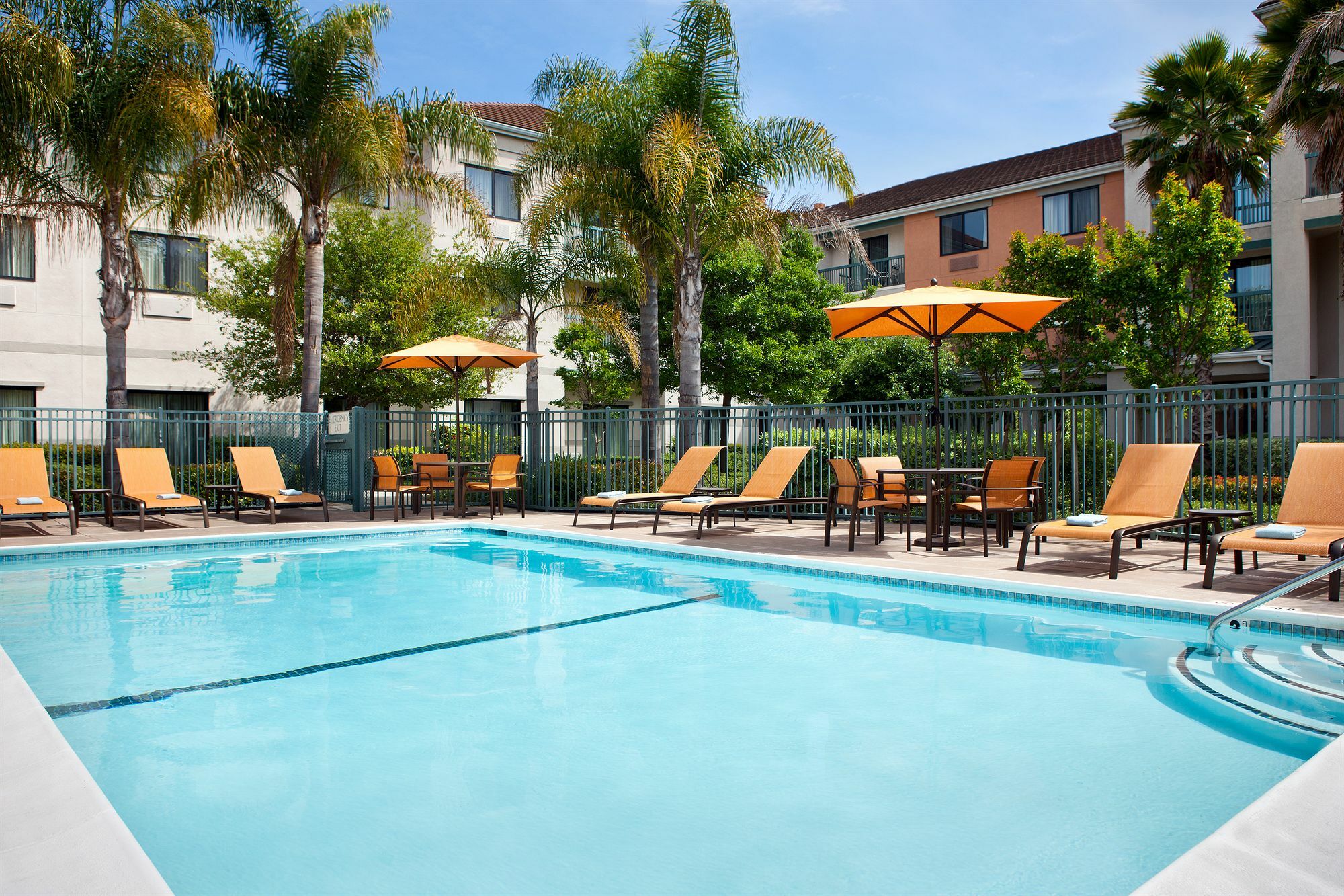 Hotel Courtyard By Marriott Oakland Airport Exteriér fotografie
